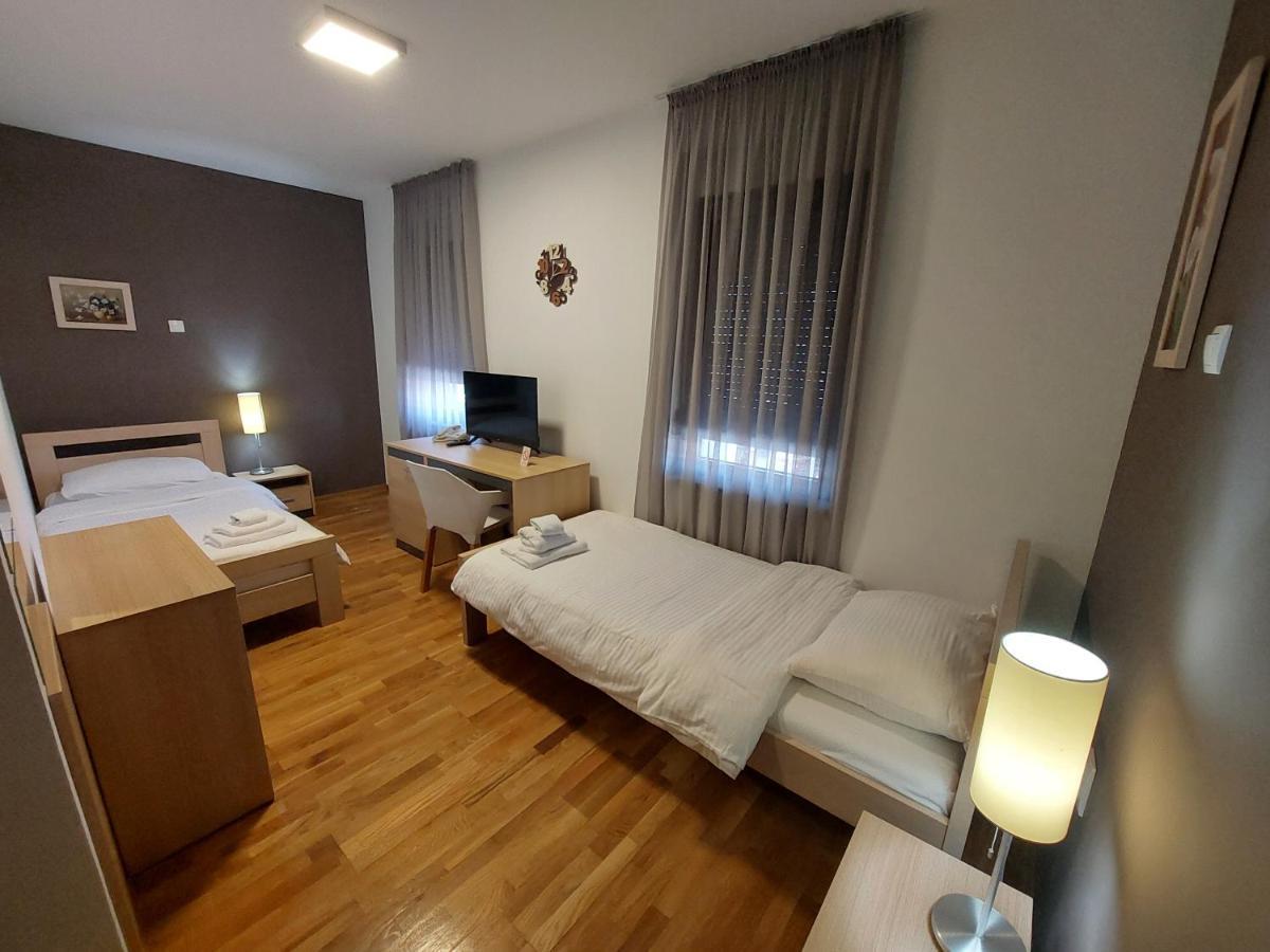 Motel Ms Srpski Itebej Exterior foto